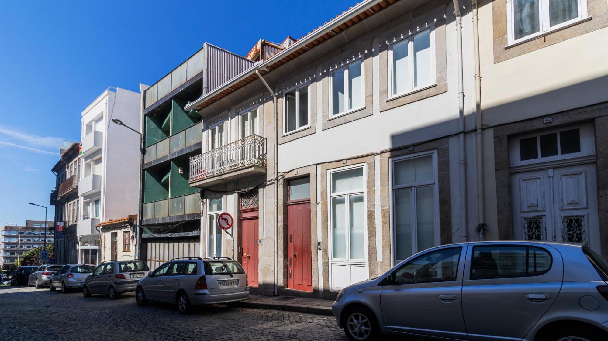 City Center Duplex W Patio By Lovelystay Porto Eksteriør billede