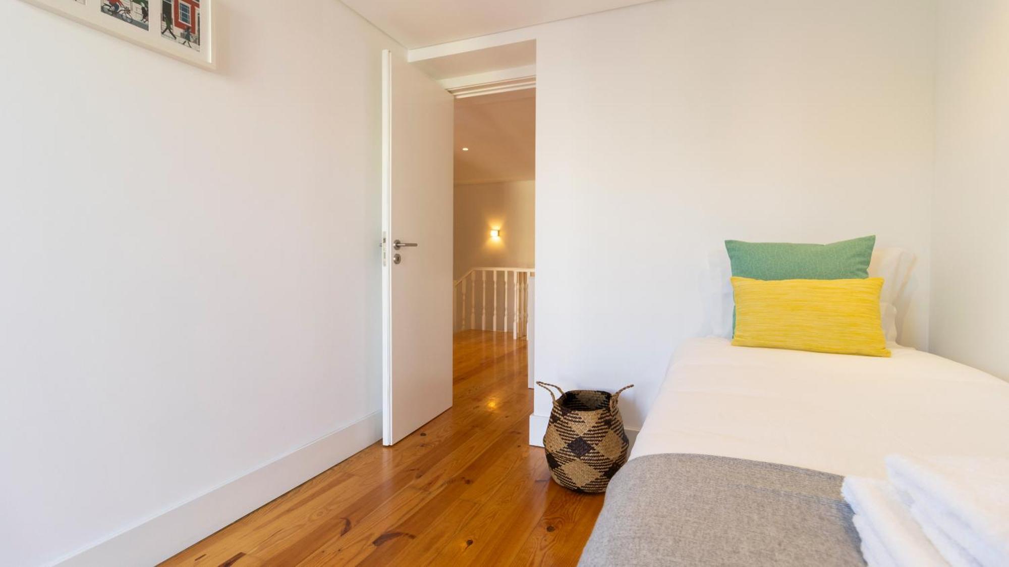 City Center Duplex W Patio By Lovelystay Porto Eksteriør billede