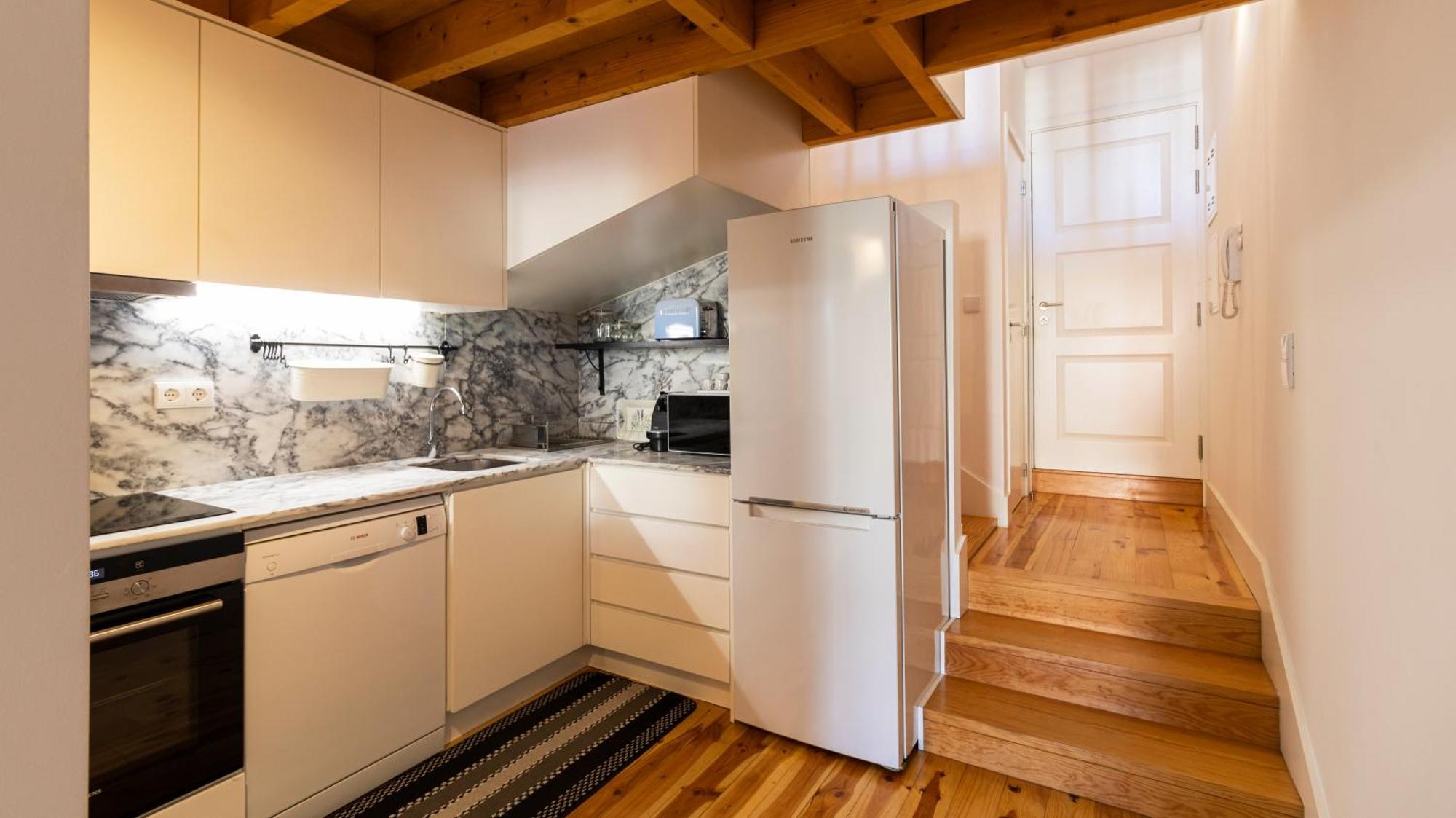 City Center Duplex W Patio By Lovelystay Porto Eksteriør billede