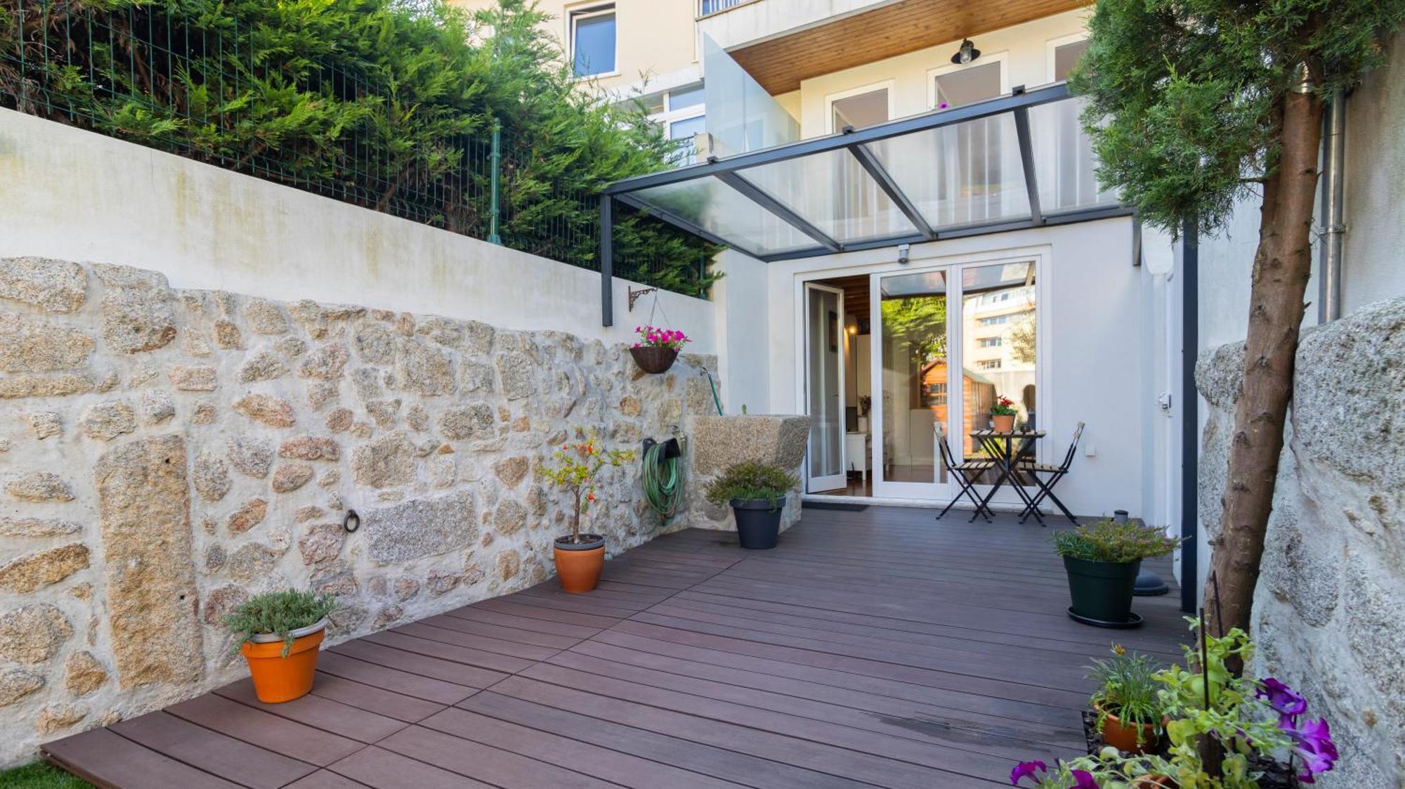 City Center Duplex W Patio By Lovelystay Porto Eksteriør billede